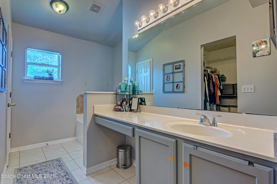 Photo of 2279 Myla Lane
