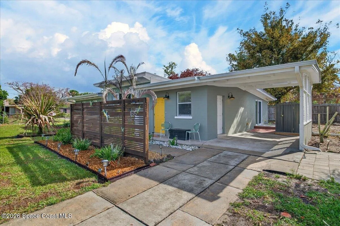 Photo of 1615 Grandview Way