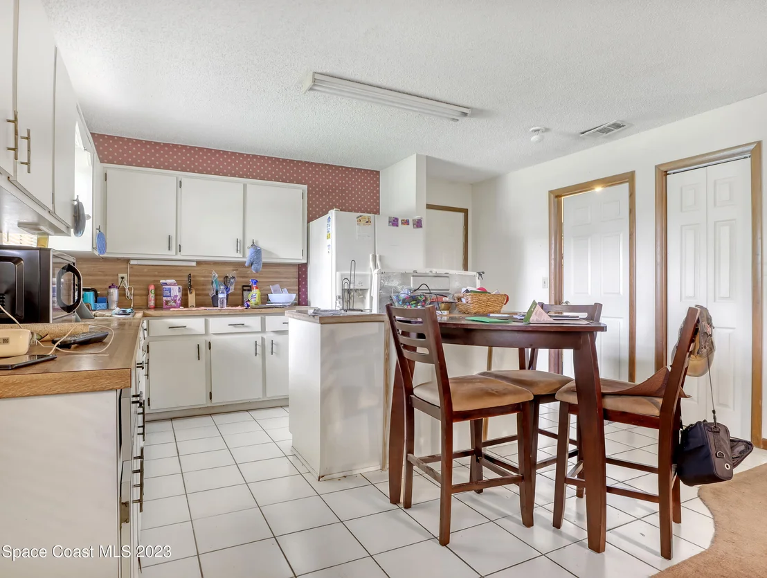 Photo of 232 Treu NW