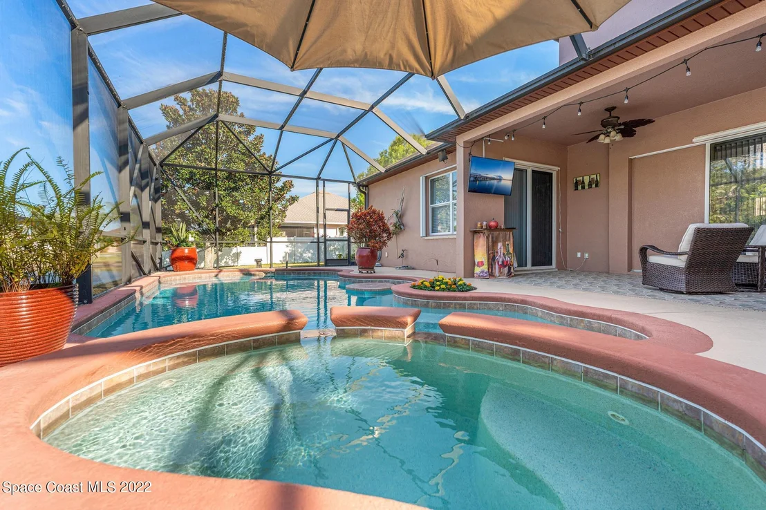 Photo of 1358 Centennial Way