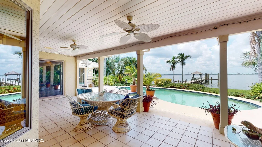 Photo of 421 Riverview Lane