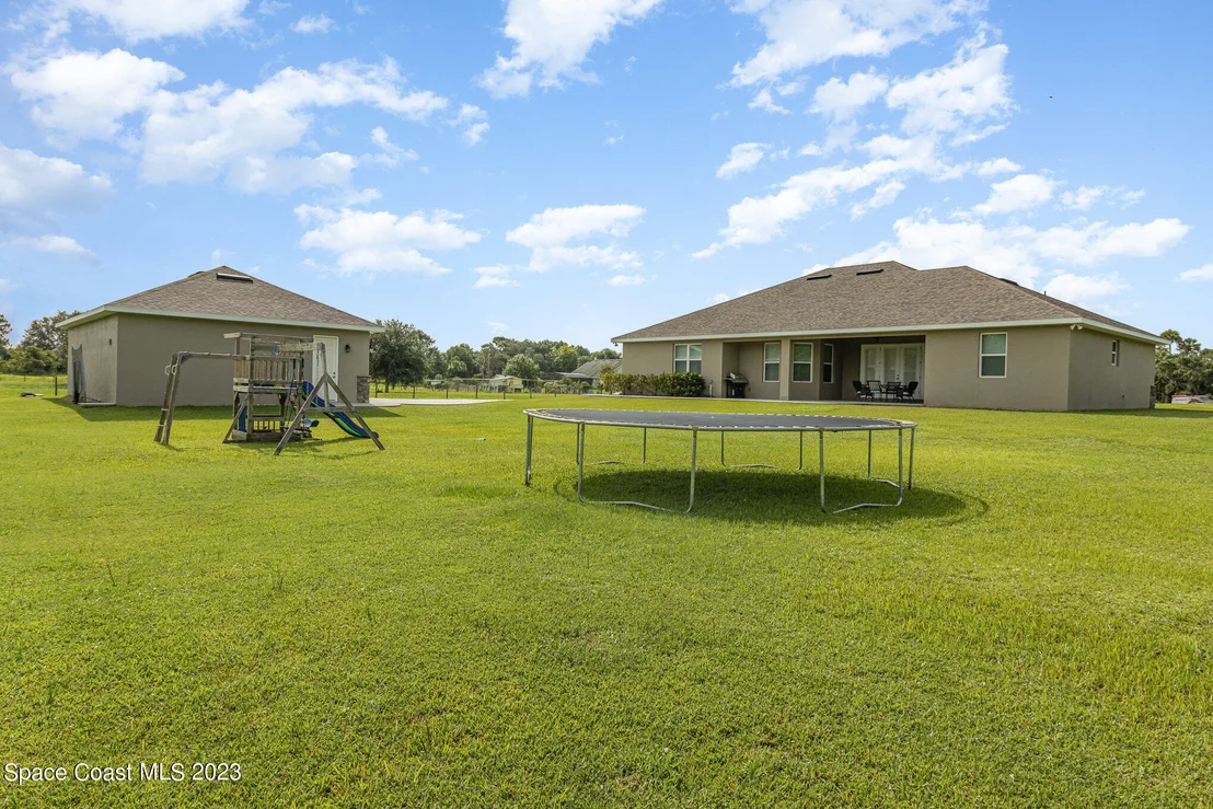 Photo of 3290 Aurantia Road