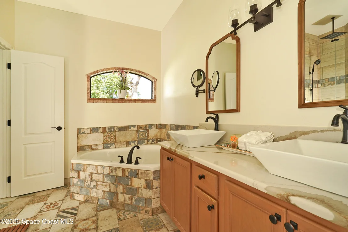 Photo of 394 Tunbridge Drive