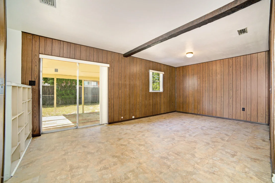 Photo of 906 Bristol Drive