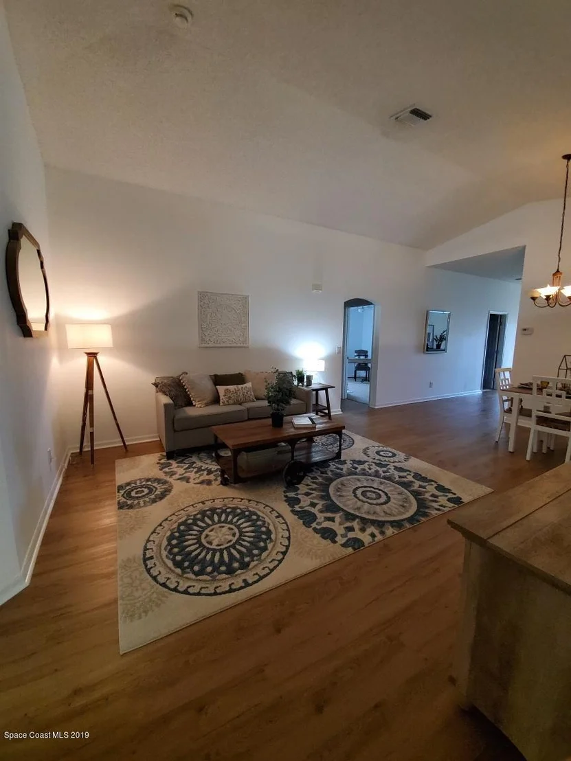 Photo of 550 Benton Drive