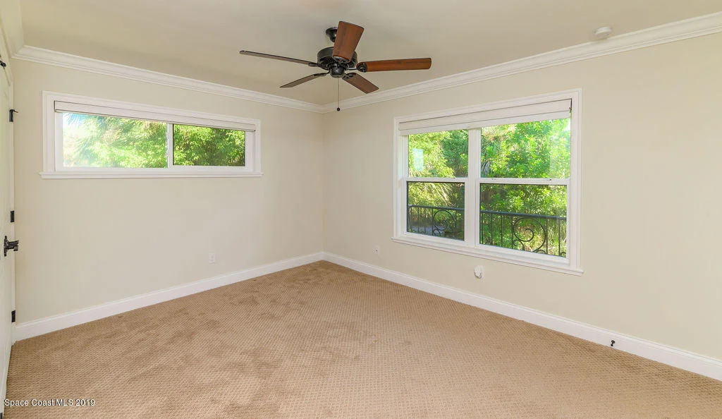 Photo of 3300 N Riverside Drive N