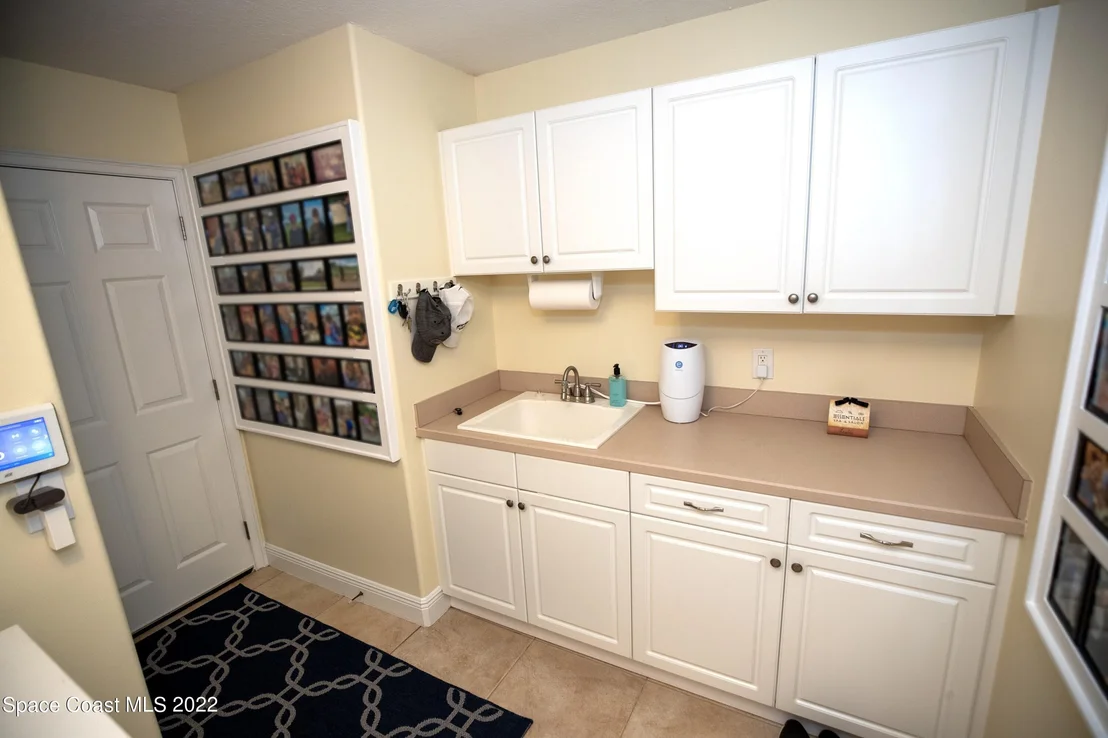 Photo of 2112 Windbrook Drive SE