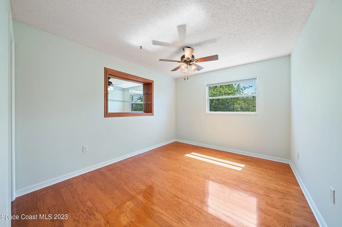 Photo of 715 Hibiscus Drive
