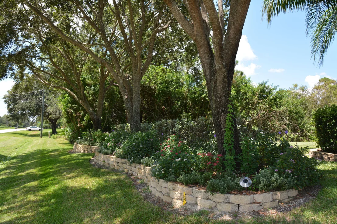 Photo of 4740 Canard Road