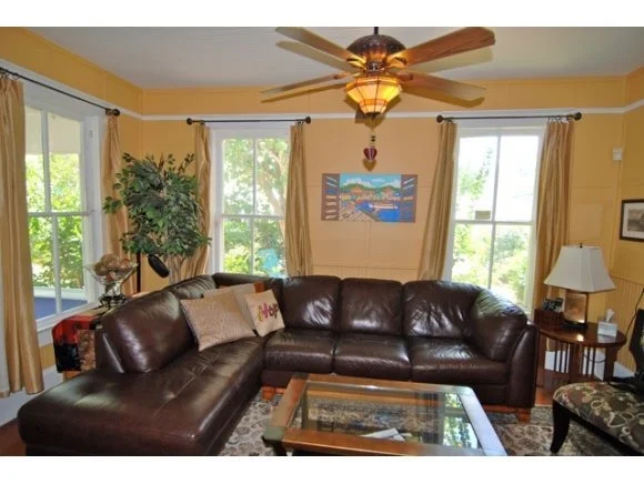 Photo of 1280 Highland