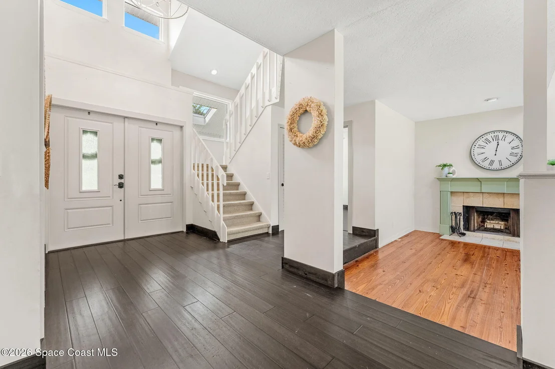Photo of 220 Cardinal Drive