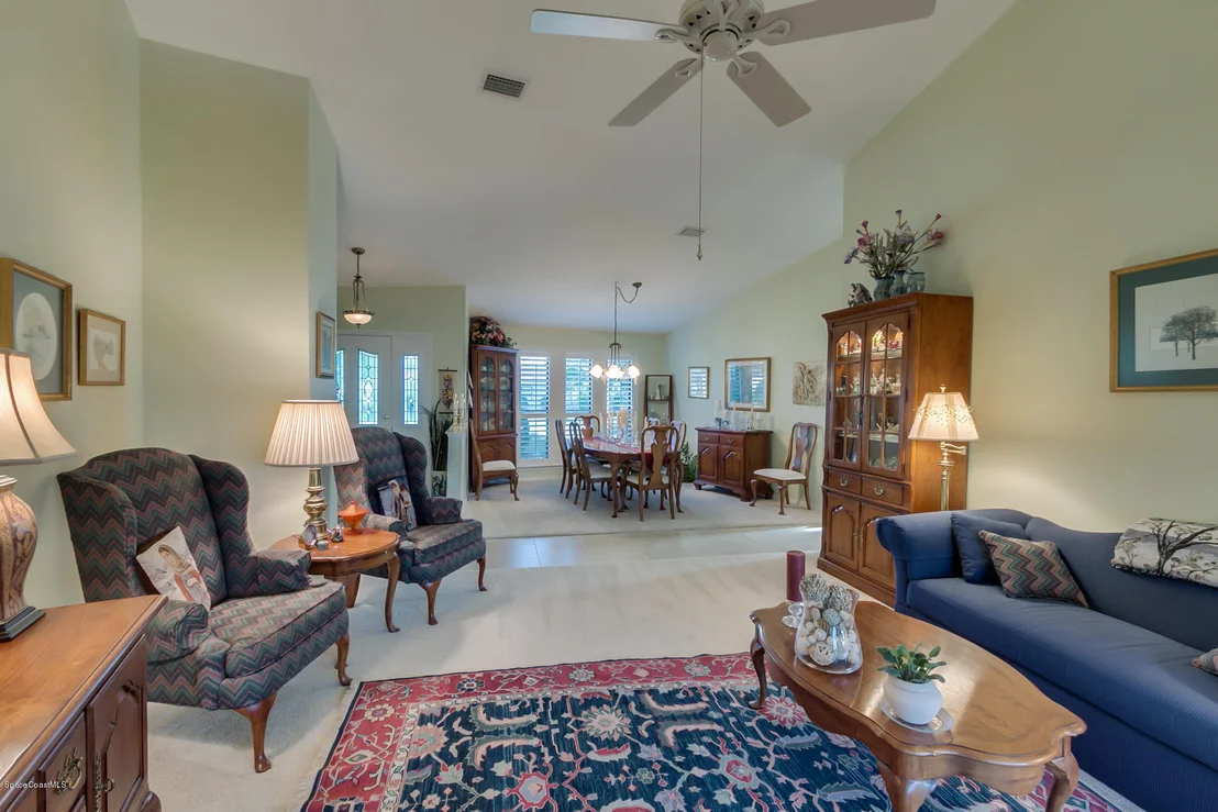 Photo of 529 Crystal Lake Drive
