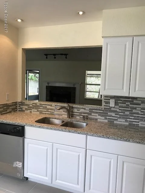 Photo of 860 Pine Wood Avenue