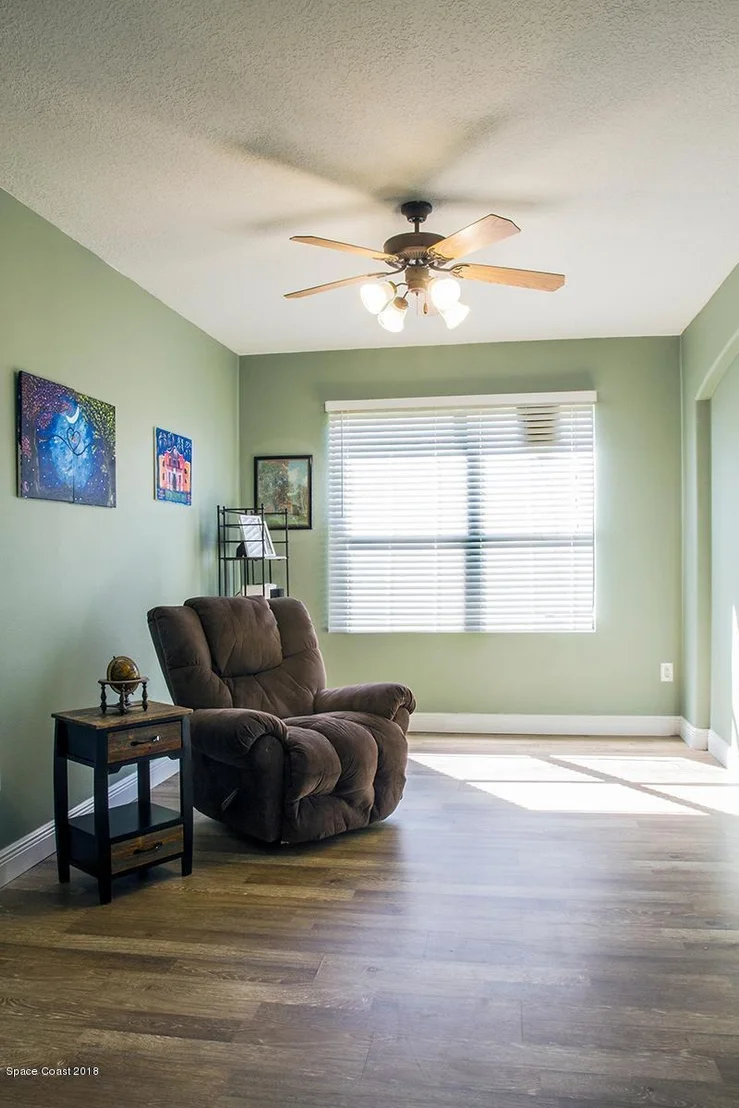 Photo of 565 Dryden Circle