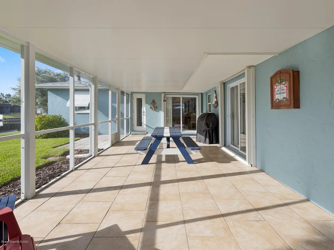 Photo of 410 Sparrow Drive