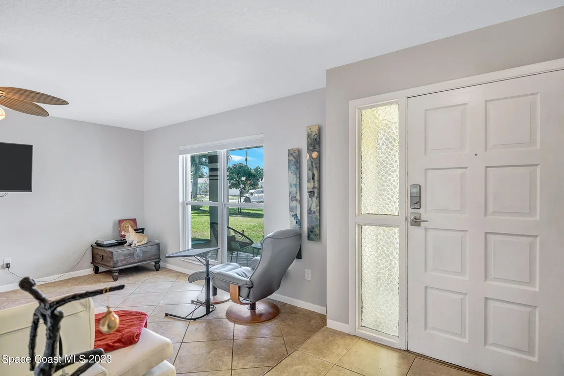 Photo of 380 Bahama Drive