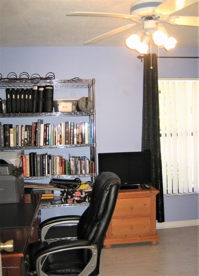 Photo of 327 Myrtlewood Road