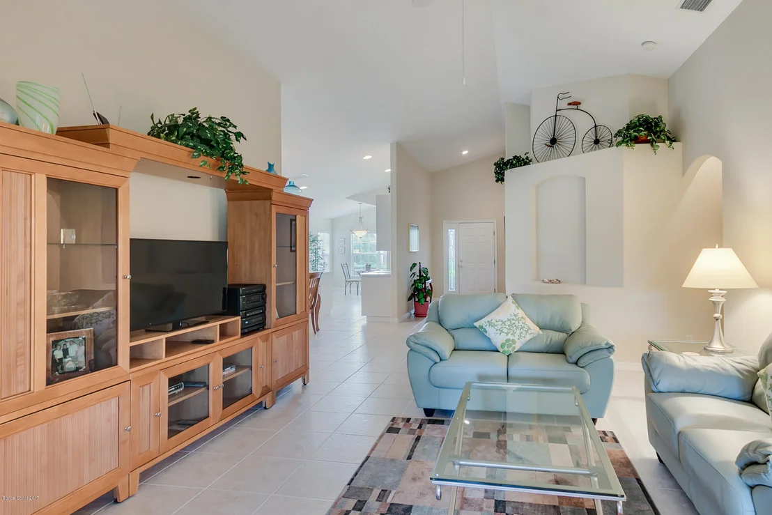 Photo of 7178 Broderick Drive