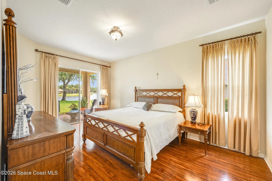 Photo of 241 Devlin Court SE