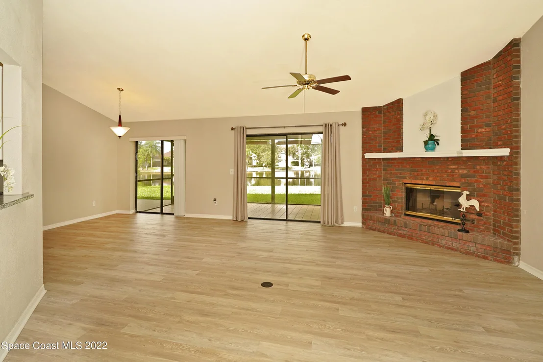 Photo of 452 Crystal Lake Drive