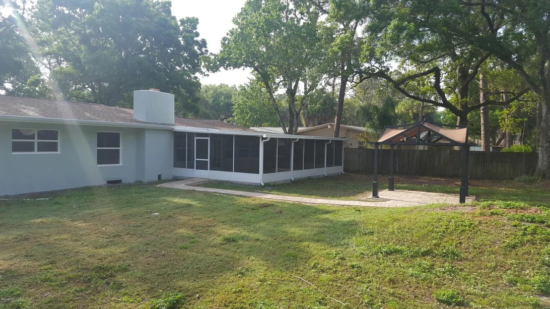 Photo of 327 Meadowood Lane