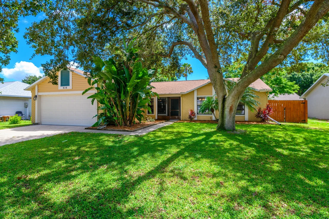 Photo of 816 Pine Shadows Avenue