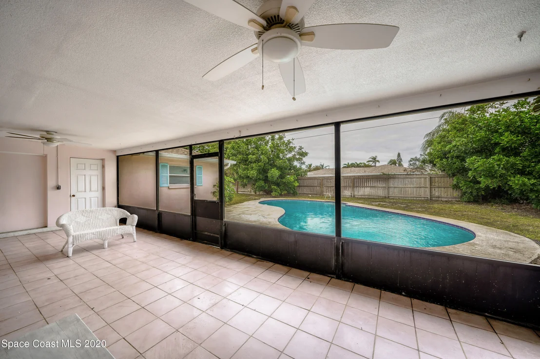 Photo of 304 HAMLIN Avenue