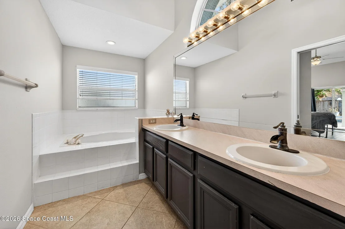 Photo of 5102 Cocoplum Avenue