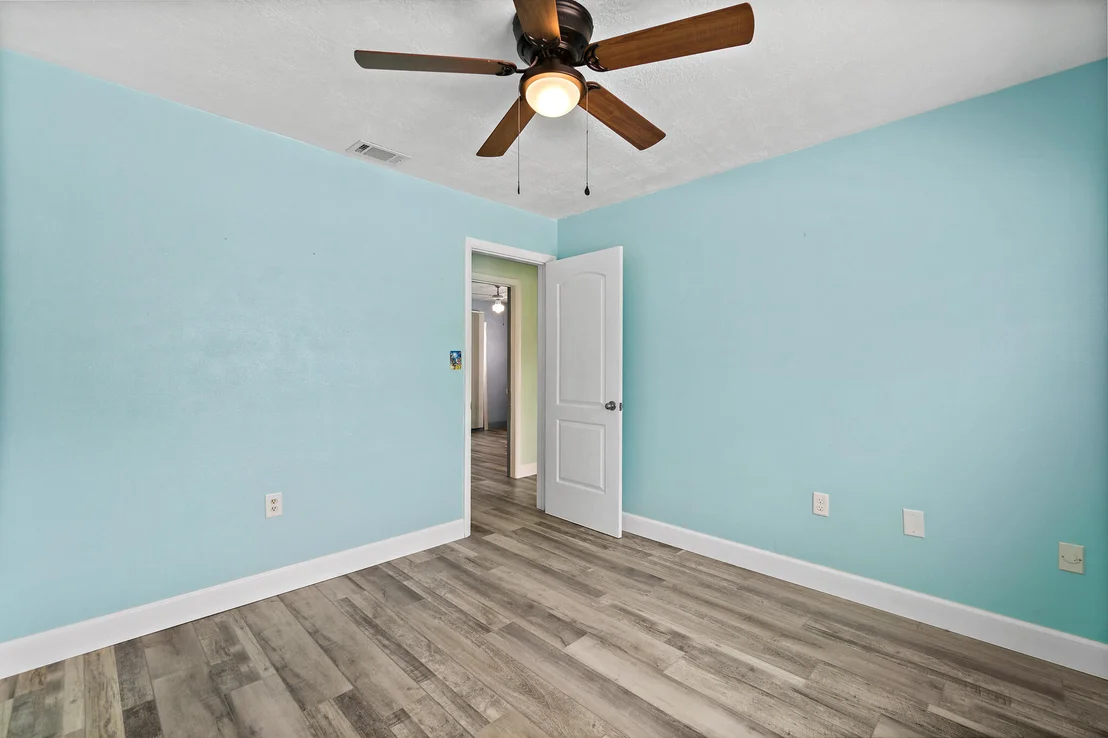 Photo of 453 Penguin Drive