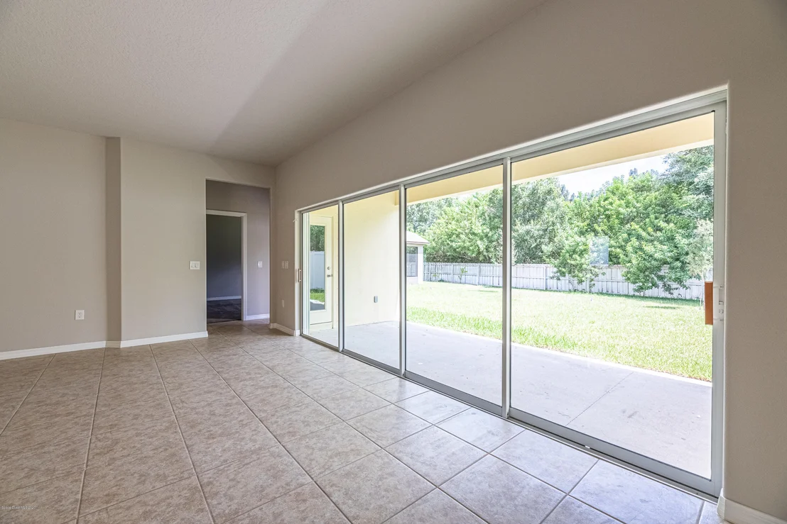 Photo of 544 Dryden Circle