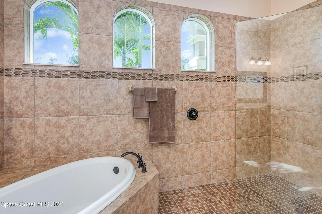 Photo of 2015 Botanica Circle