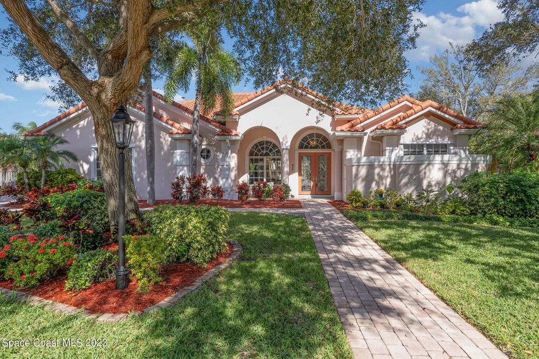 Photo of 426 Southampton Drive