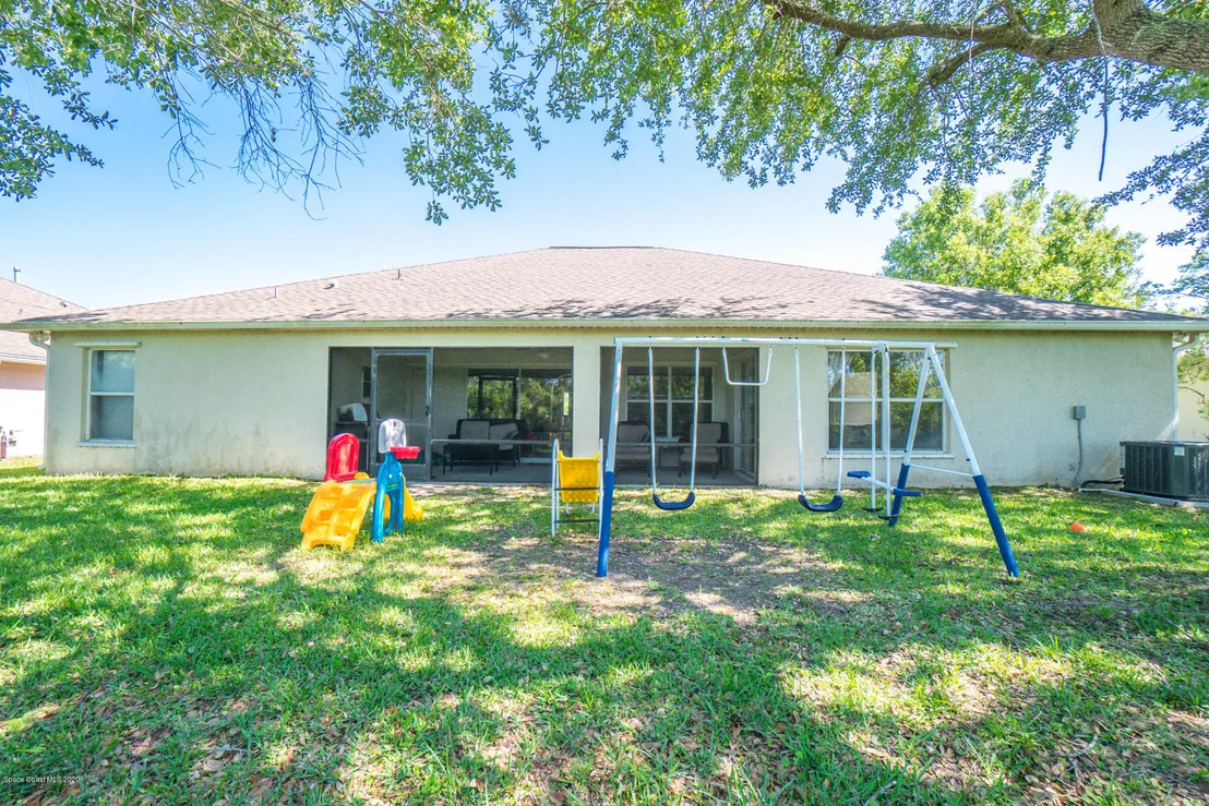 Photo of 4658 Alamanda Drive