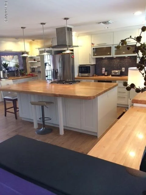 Photo of 1075 Tanglewood Lane
