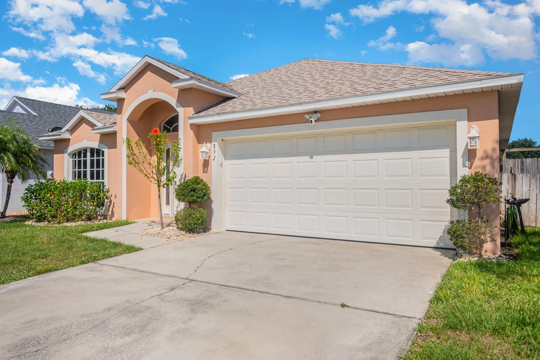 Photo of 892 Shaw Circle