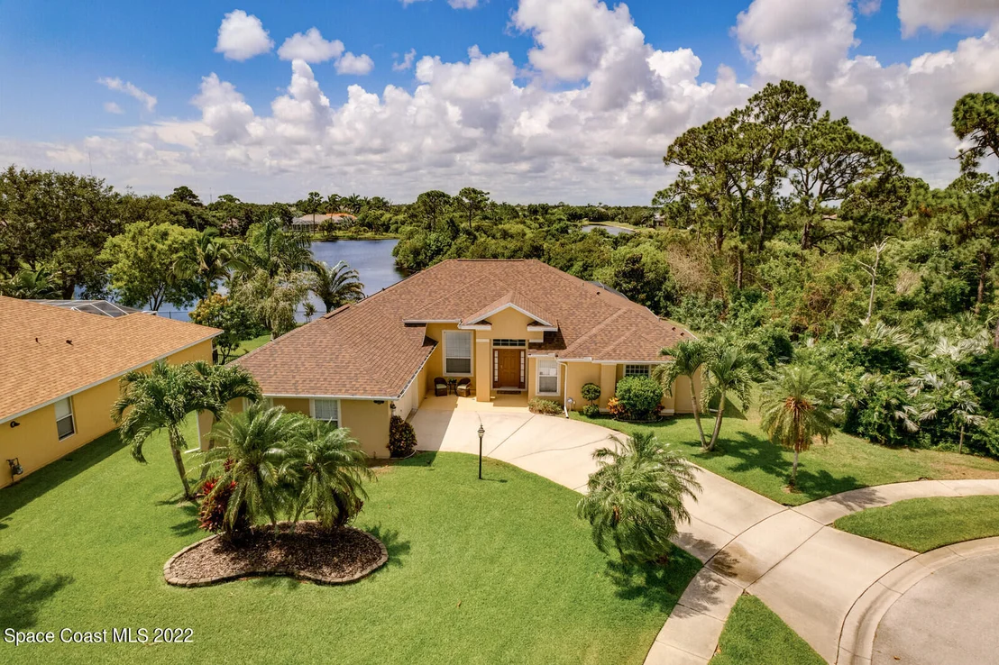 Photo of 349 Pebble Hill Way