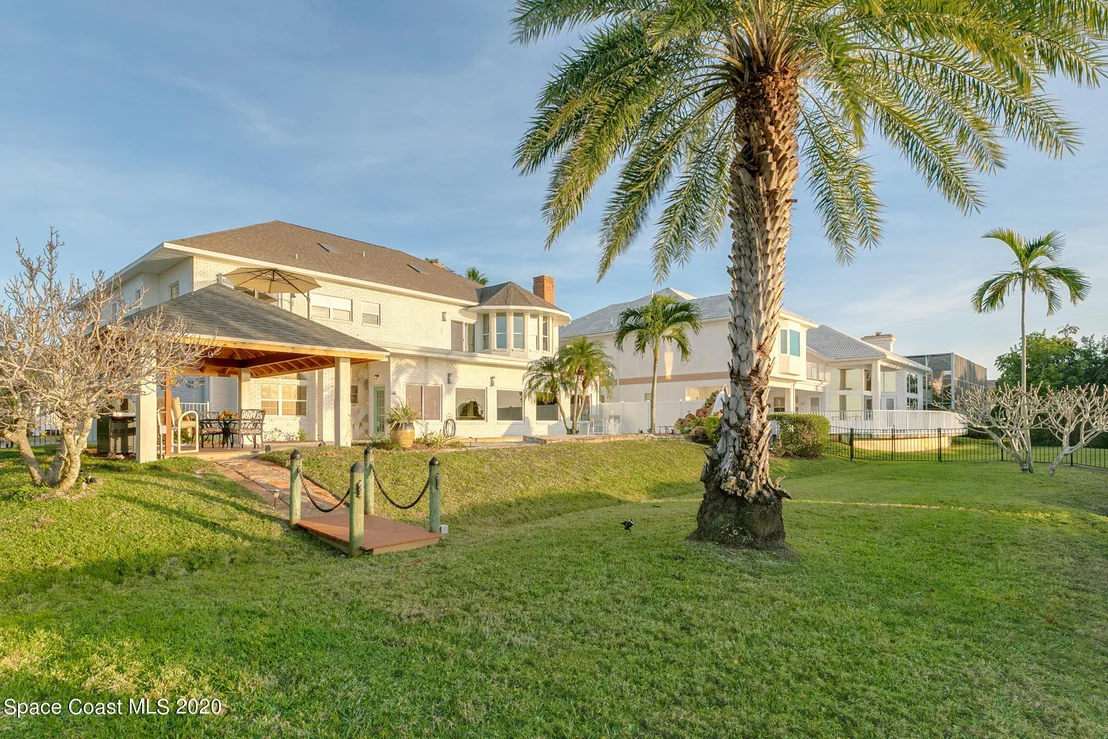 Photo of 466 Lanternback Island Drive