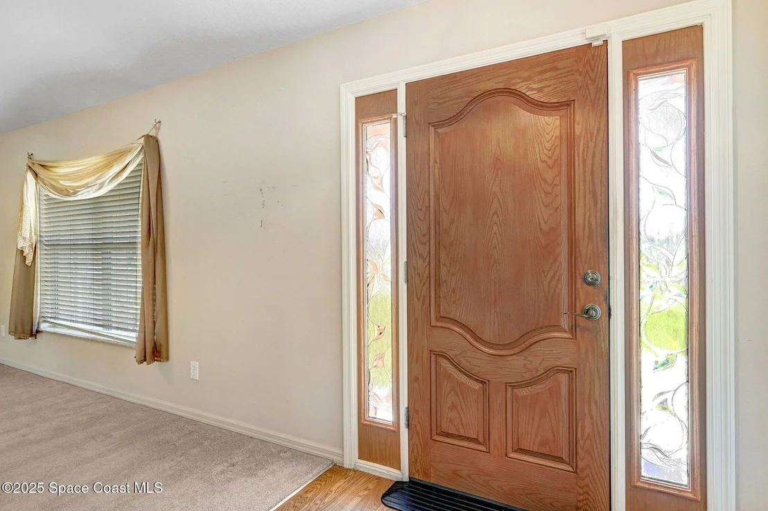 Photo of 1207 Van Tassel Trail NE