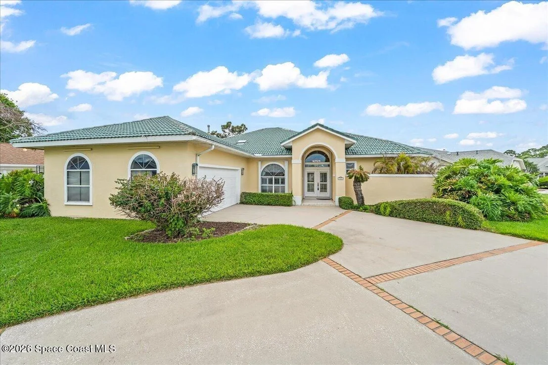 Photo of 493 Kimberly Drive