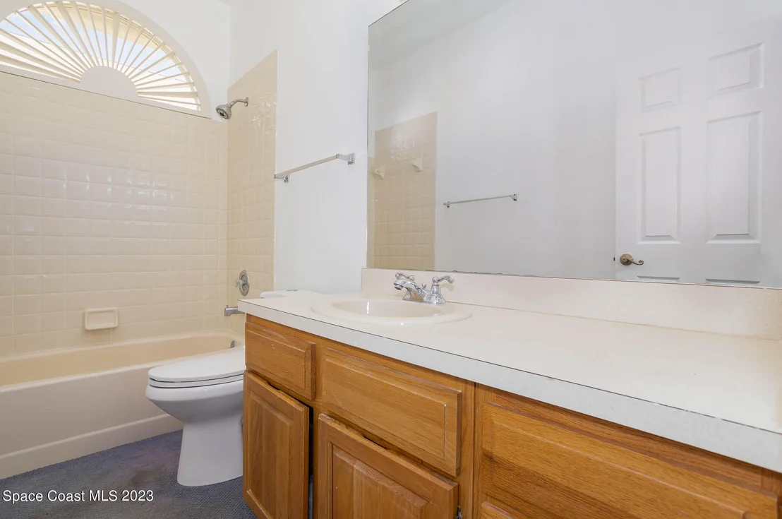 Photo of 484 Arrowmount Place
