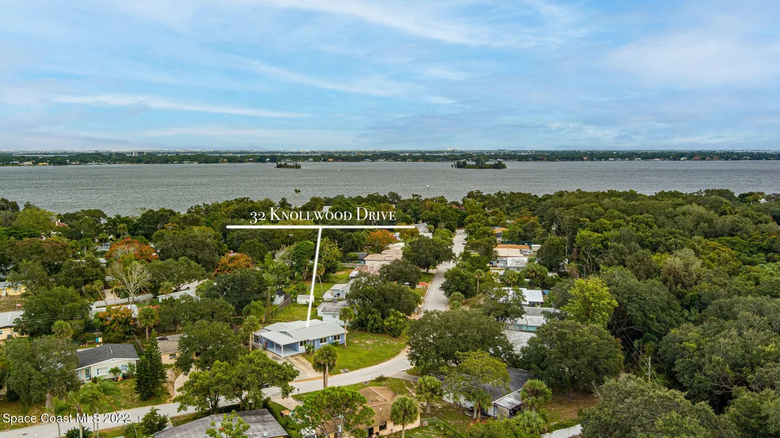 Photo of 32 Knollwood Drive