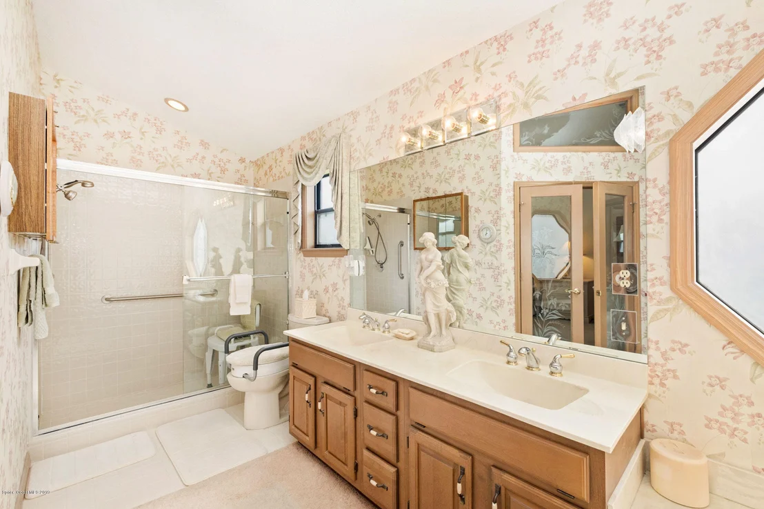 Photo of 561 Crystal Lake Drive