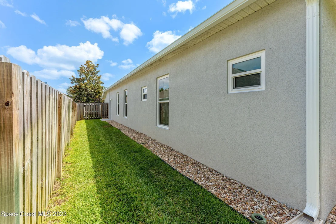 Photo of 2275 Botanica Circle