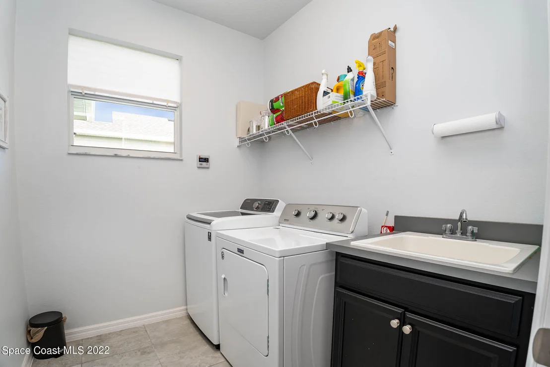 Photo of 2881 Casterton Drive