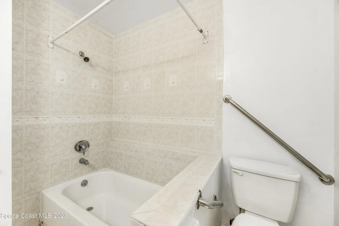 Photo of 1310 Sheafe Avenue NE