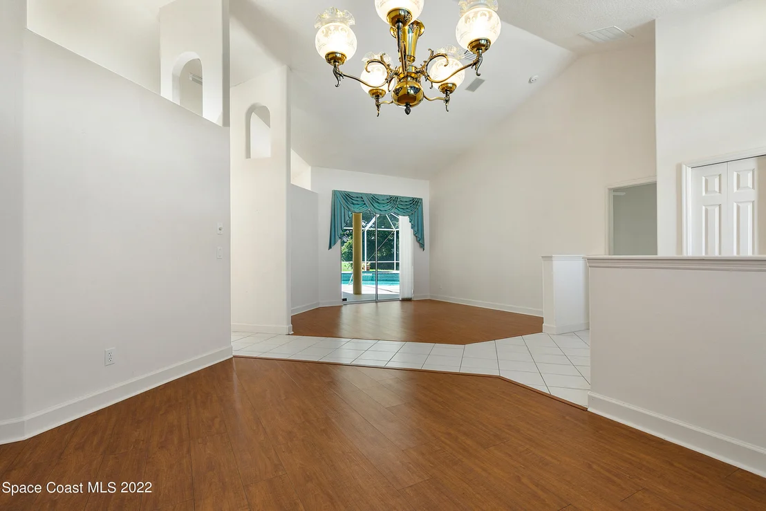 Photo of 974 Wildwood Drive