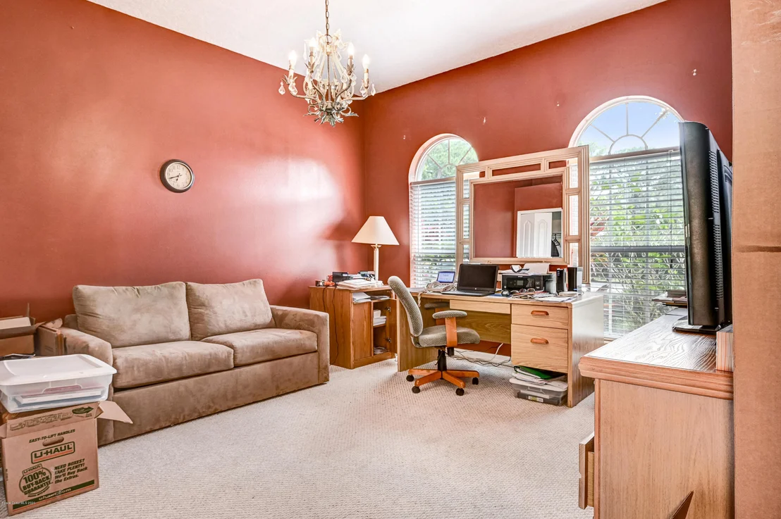 Photo of 1830 Windbrook Drive SE