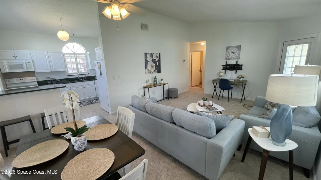Photo of 865 Bracken Terrace NE