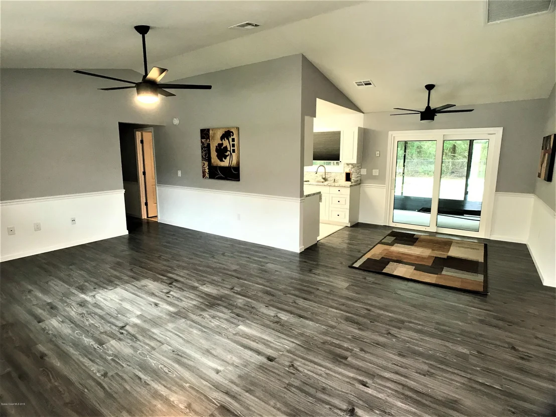 Photo of 151 Memory Lane NE
