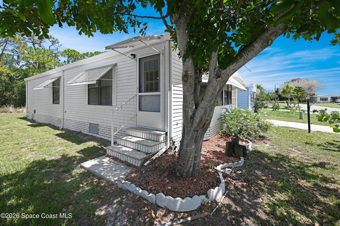 Photo of 451 E Egret Circle